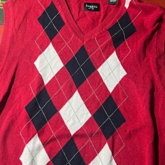 Hagger Mens Golf Vest Lot of Four. Two  New with tags .Total Retail Value 220 - Picture 5 of 5